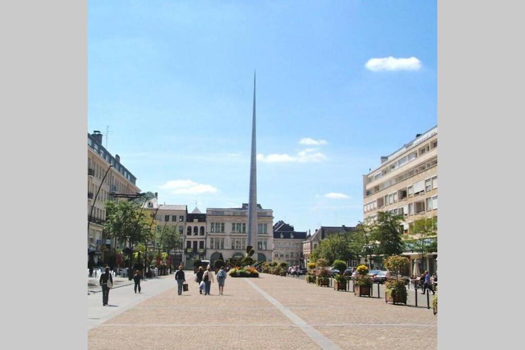 Appartement centre de Valenciennes entièrement équipé 64m2 Extérieur photo
